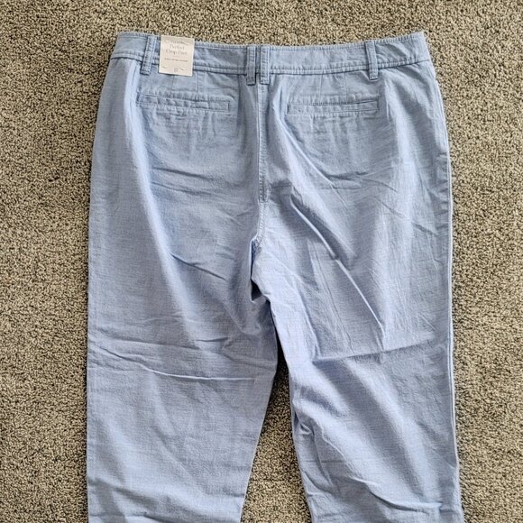 ***Talbots Perfect Crop Pants Light Blue Size 16 - New with Tag!*** - Picture 2 of 9